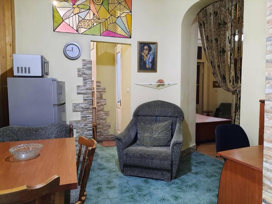 Nataly Apartament-Old Tbilisi Center Zewnętrze zdjęcie